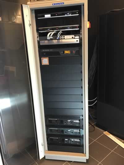 19" rack met centrale apparatuur